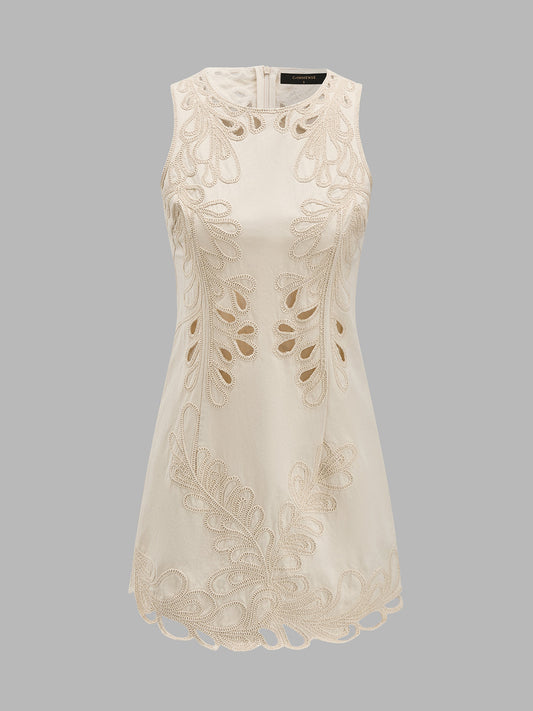 Vestido mini sin mangas bordado con aberturas