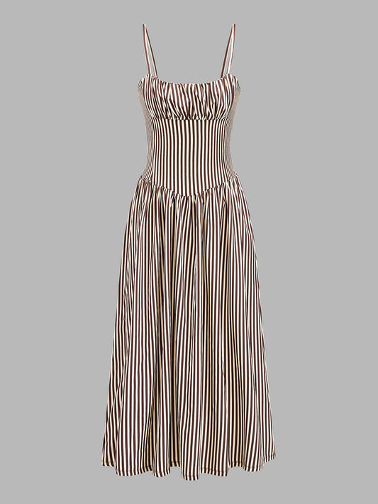 Vestido midi de tirantes a rayas con pecho fruncido
