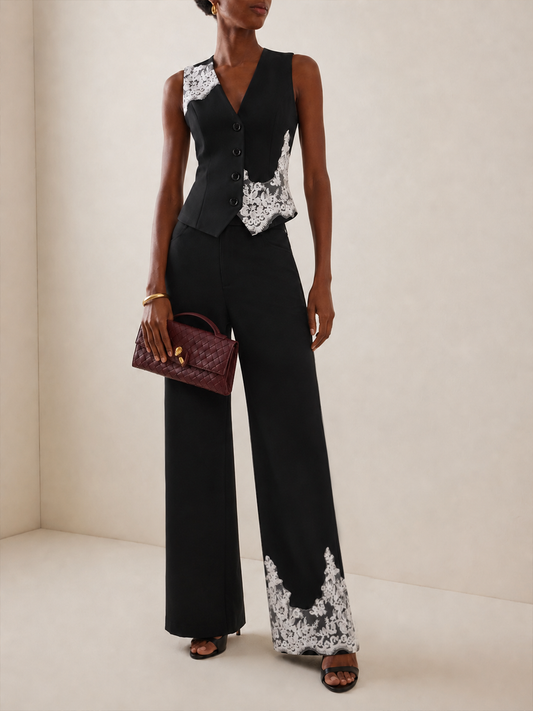 Conjunto de dos piezas con aplicación de encaje: top y pantalón